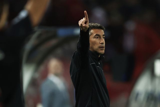 VÍDEO: a reação (ou falta dela) de Bruno Lage ao golaço de Kokçu