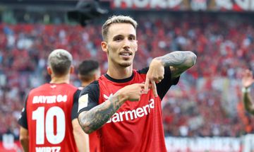 Vídeo: Grimaldo, no sítio certo, faz o segundo do Leverkusen em Roterdão