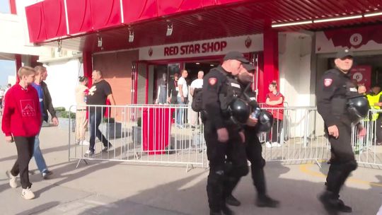 O ambiente no Marakana antes do Estrela Vermelha-Benfica