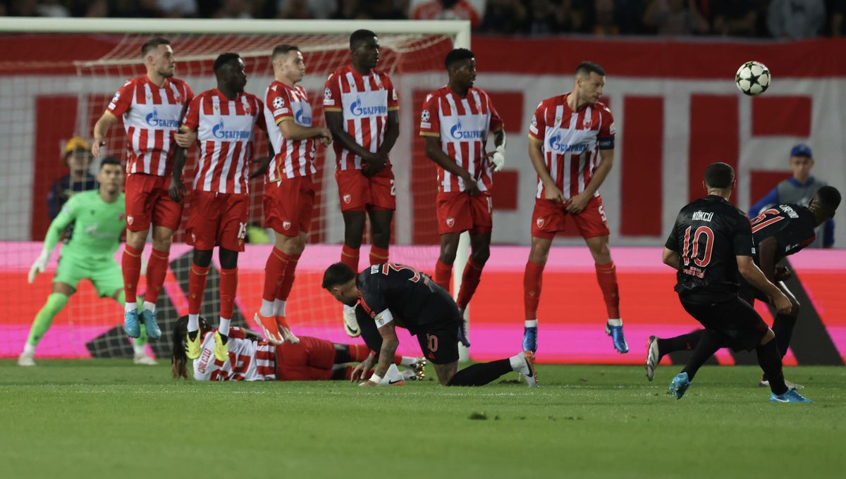 Livre de Kokçu nomeado para golo do dia na Liga dos Campeões