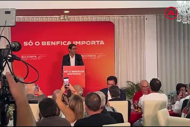 Rui Costa: «Virei presidente do dia para a noite para não deixar o Benfica cair»