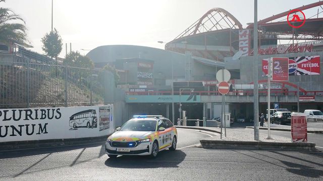 Benfica já partiu, com atraso, rumo a Gaia