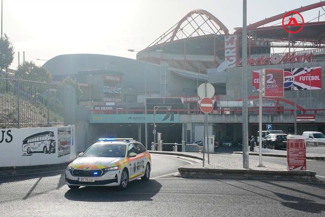 Benfica já partiu, com atraso, rumo a Gaia