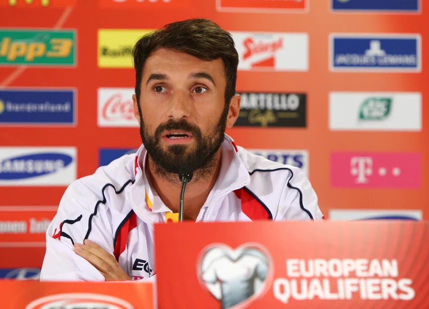 Vucinic no comando! Montenegro em CHOQUE