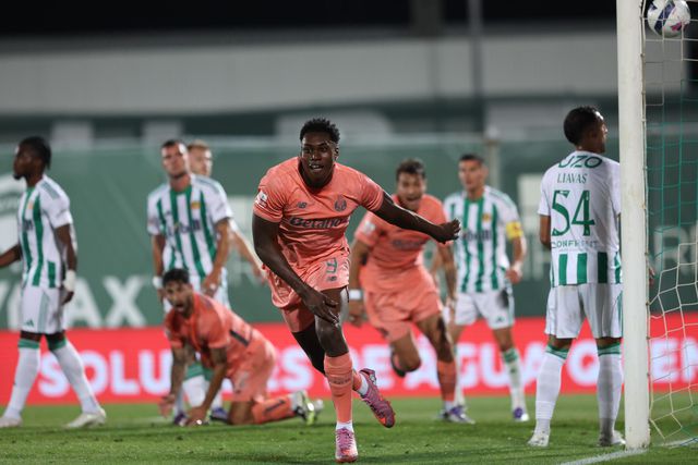 Vídeo: repete-se a fórmula e agora é Samu a marcar para o FC Porto