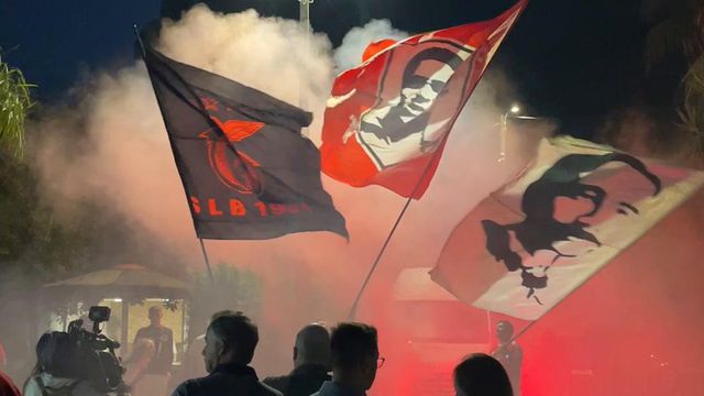 Ambiente de festa em Paredes antes da chegada de Rui Costa