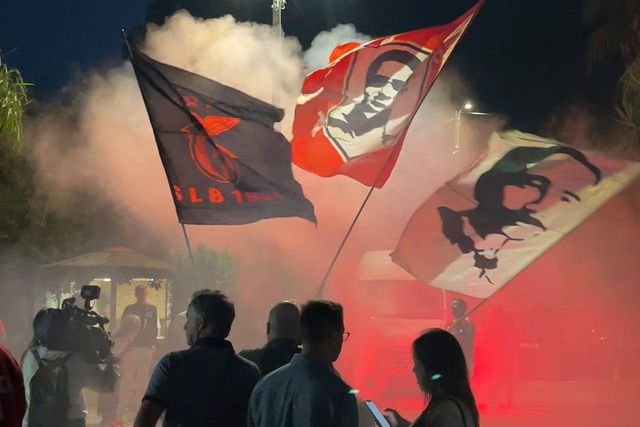 Ambiente de festa em Paredes antes da chegada de Rui Costa