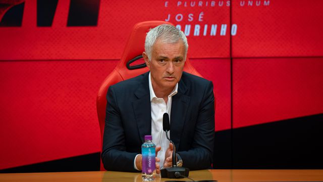 José Mourinho apresentado como sucessor de Bruno Lage
