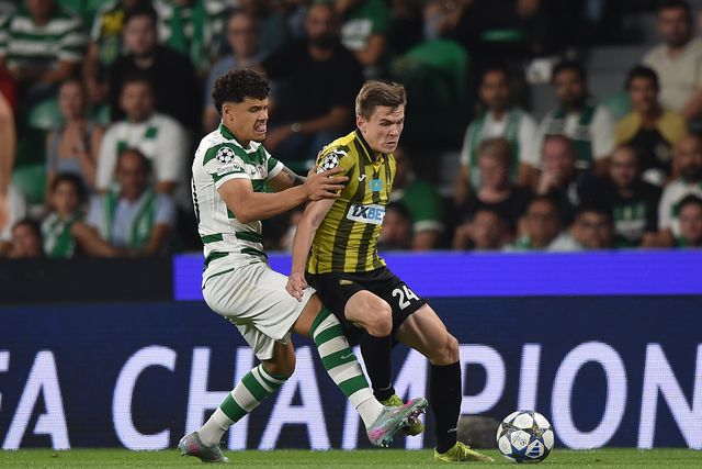 Maxi Araújo discute bola no encontro com o Kairat