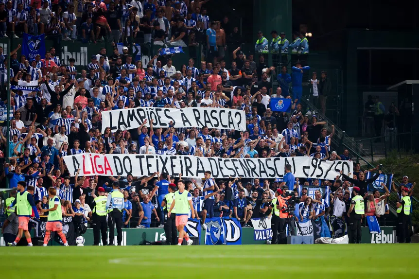 FC Porto: cânticos a Mourinho pesam!