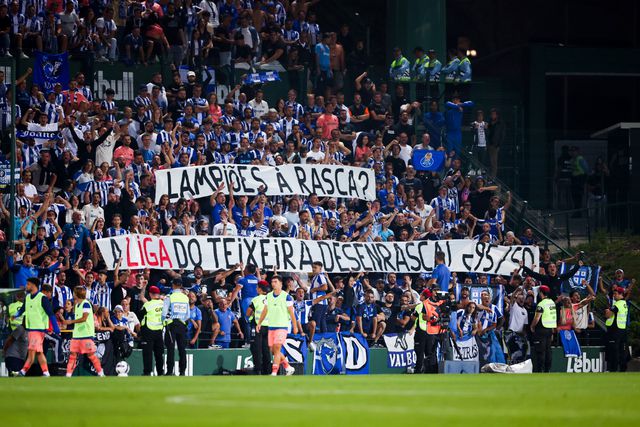 Insultos dos adeptos a Mourinho custam 3190 euros ao FC Porto