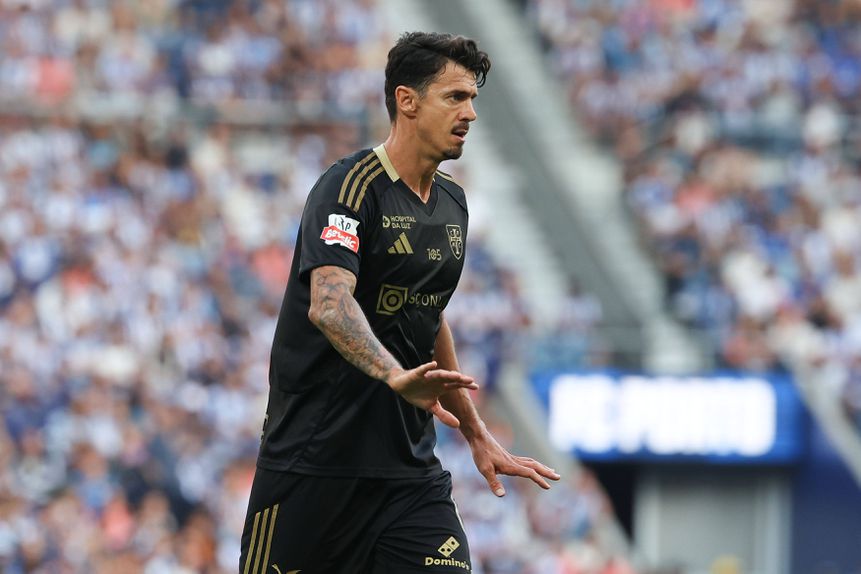 Antigo internacional português é indispensável no onze do emblema lisboeta