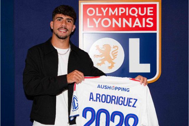 Alejandro Gomes Rodriguez (Lyon)