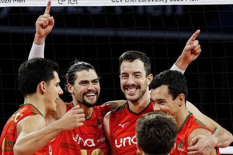 Seleção Nacional joga este domingo frente à França apuramento para os quartos de final do Eurovolley. CEV