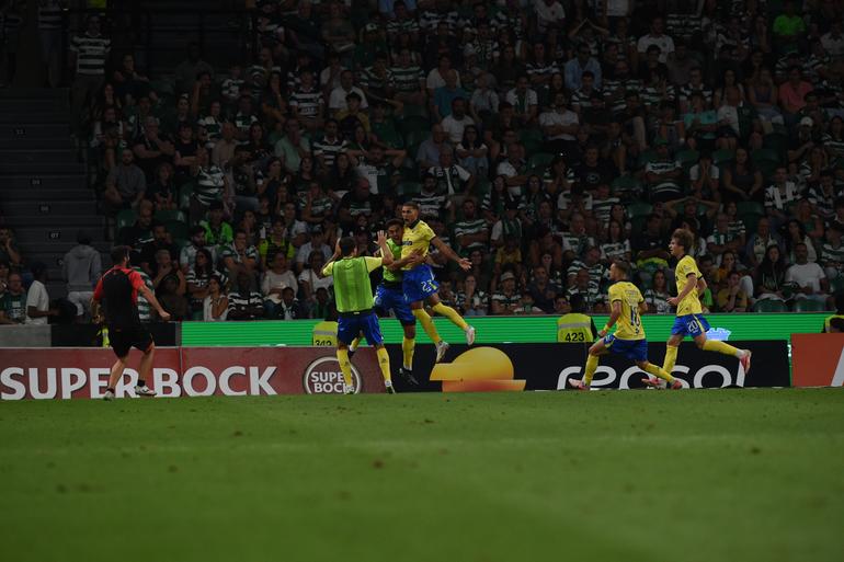 Arouca a festejar o 2-2 no Sporting-Arouca - Foto: Sérgio Miguel Santos