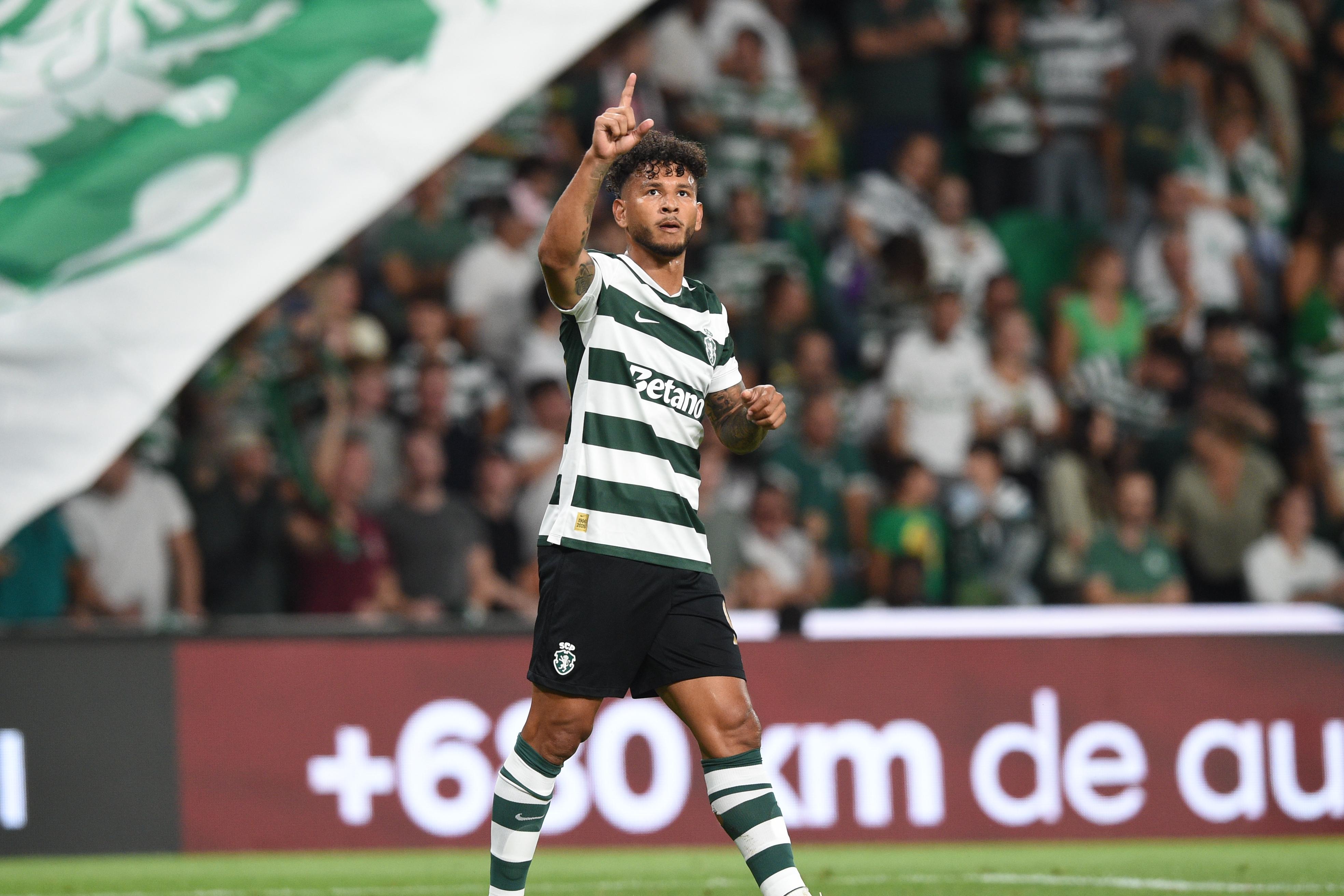 Luis Suárez fez o 2-0 ao Arouca - Foto: Sérgio Miguel Santos