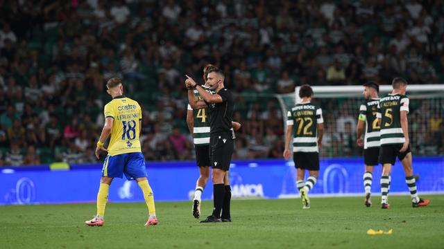 Árbitro no Sporting-Arouca - Foto: Sérgio Miguel Santos