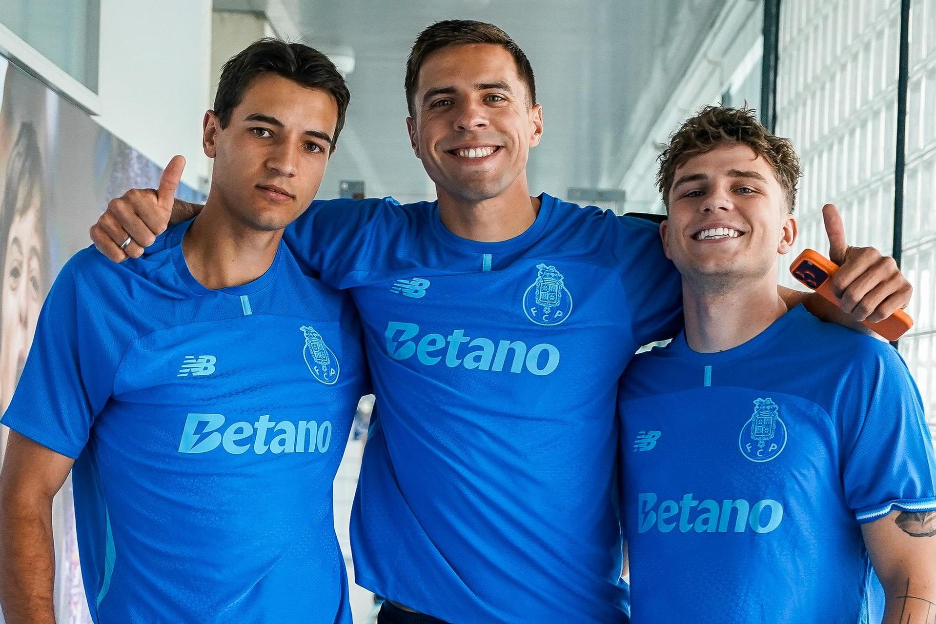 Kiwior, Bednarek e Pietuszewski, os polacos do FC Porto — Foto: FC Porto