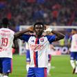 Nuamah bisou pelo Lyon de Paulo Fonseca