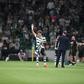 Maxi Araújo a ser homenageado pelos 100 jogos de leão ao peito antes do Sporting-Arouca - Foto: Sérgio Miguel Santos