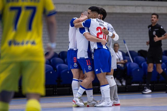 Futsal do FC Porto goleou na estreia — Foto: FC Porto