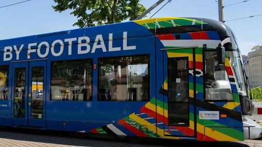 UEFA anuncia transportes públicos grátis para titulares de bilhetes para jogos do EURO 2024