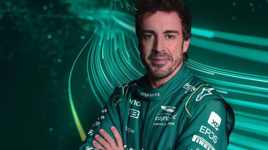 Fernando Alonso renova com Aston Martin