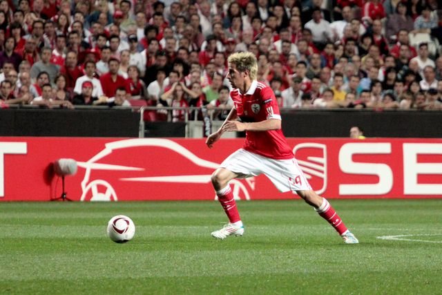 Coentrão elogia Benfica de Jesus: «Essa equipa batia todas as dos últimos 15 anos»