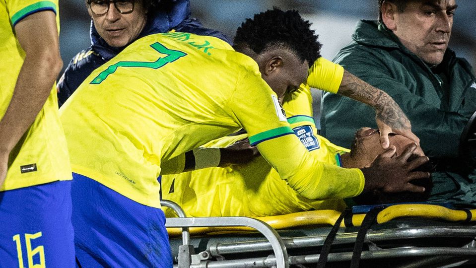 Neymar reage a grave lesão