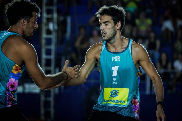 Pedrosa e Campos terminam em 9.º e ganham seis mil euros