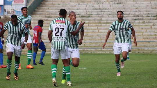 Lusitano de Évora faz Taça e afasta Estoril no desempate por grandes penalidades