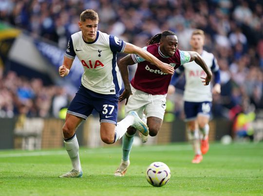 Tottenham começou a perder e acabou a golear em jogo com agressões (vídeo)