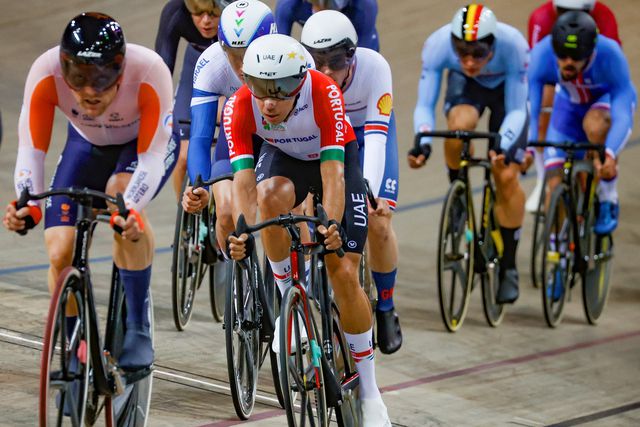 Mundiais de pista: Rui Oliveira ainda fez sonhar com o pódio no omnium