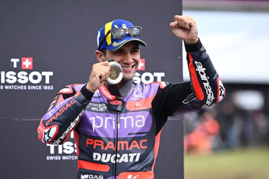 Jorge Martin vence corrida sprint, Marc Márquez assume erro na primeira curva (vídeos)