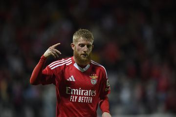 Benfica: Beste explica se prefere ser lateral ou extremo