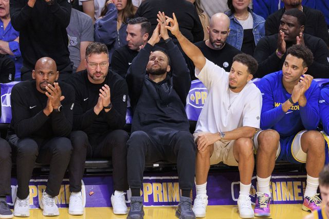 Warriors dispensam irmão de Curry... duas semanas depois de o terem contratado