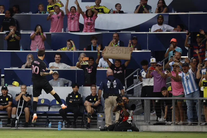Messi arrasa! Bota de Ouro é sua