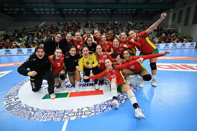 Seleção Nacional de andebol feminino derrotou a Islândia e continua na corrida ao Europeu 2026. Foto FAP