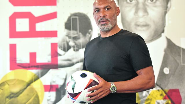 Hélder Cristóvão, treinador, em A BOLA