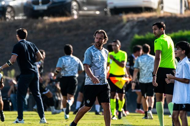 Pedro Hipólito, atualmente na Sanjoanense, conduziu Elvas aos quartos de final da Taça de Portugal em 2024/25 - Foto: Sanjoanense