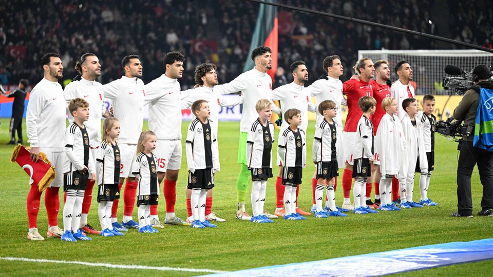 VÍDEO: o gesto dos jogadores da Turquia que está a merecer elogios