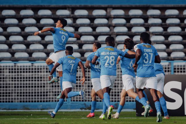 Primeira vitória de Vasco Faísca e Belenenses aproxima-se do Penafiel