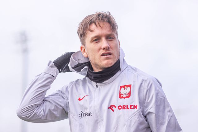 Zielinski é diagnosticado com angina e deixa a seleção da Polónia