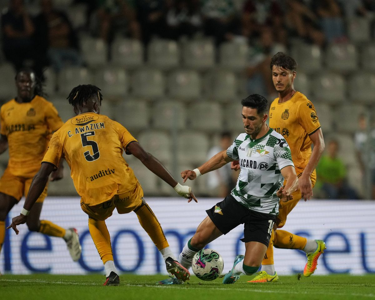 Moreirense Pedro Aparício mostrase a Rui Abola.pt