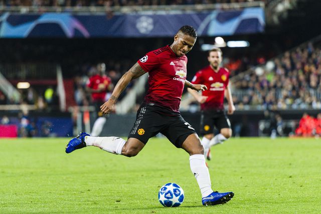 Ex-capitão do Manchester United surge irreconhecível em jogo de antigas estrelas (foto)