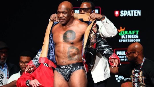 Mike Tyson tem novo desafio em mãos... da indústria porno