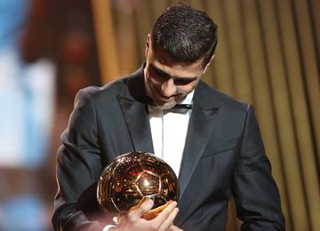 Rodri vai voltar a pisar o relvado do Etihad para… apresentar a Bola de Ouro