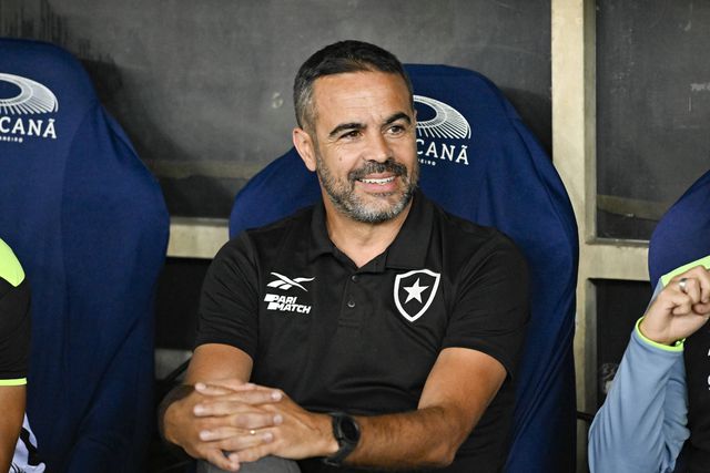 Hoje pode ver em direto na TV...