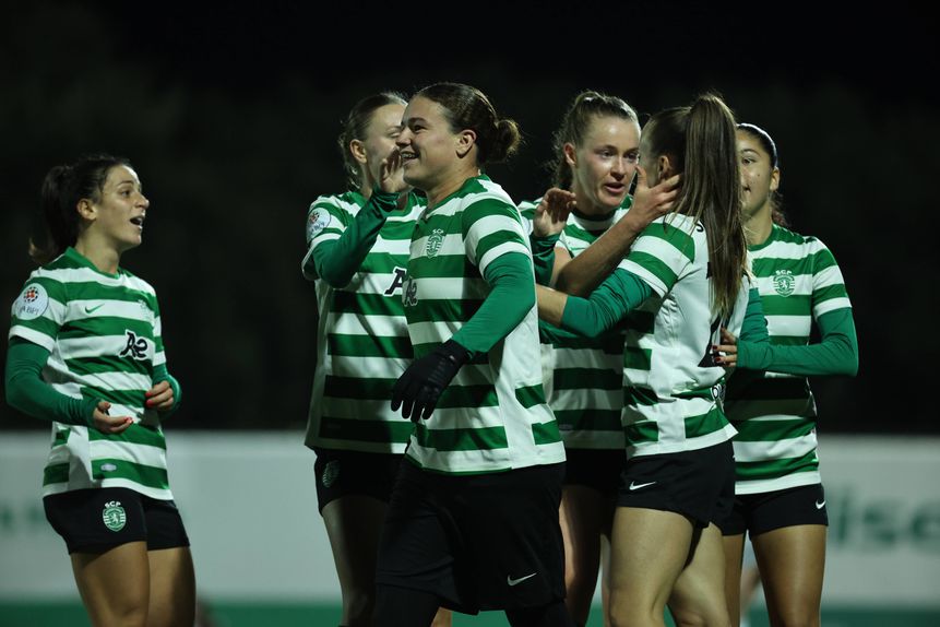Formação verde e branca celebrou efusivamente a continuidade nas competições europeias