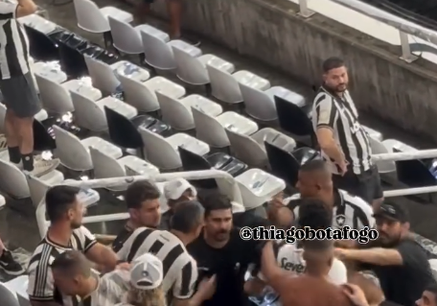 A discussão que deu lugar à festa do Botafogo: o momento foi partilhado por um adepto nas redes sociais